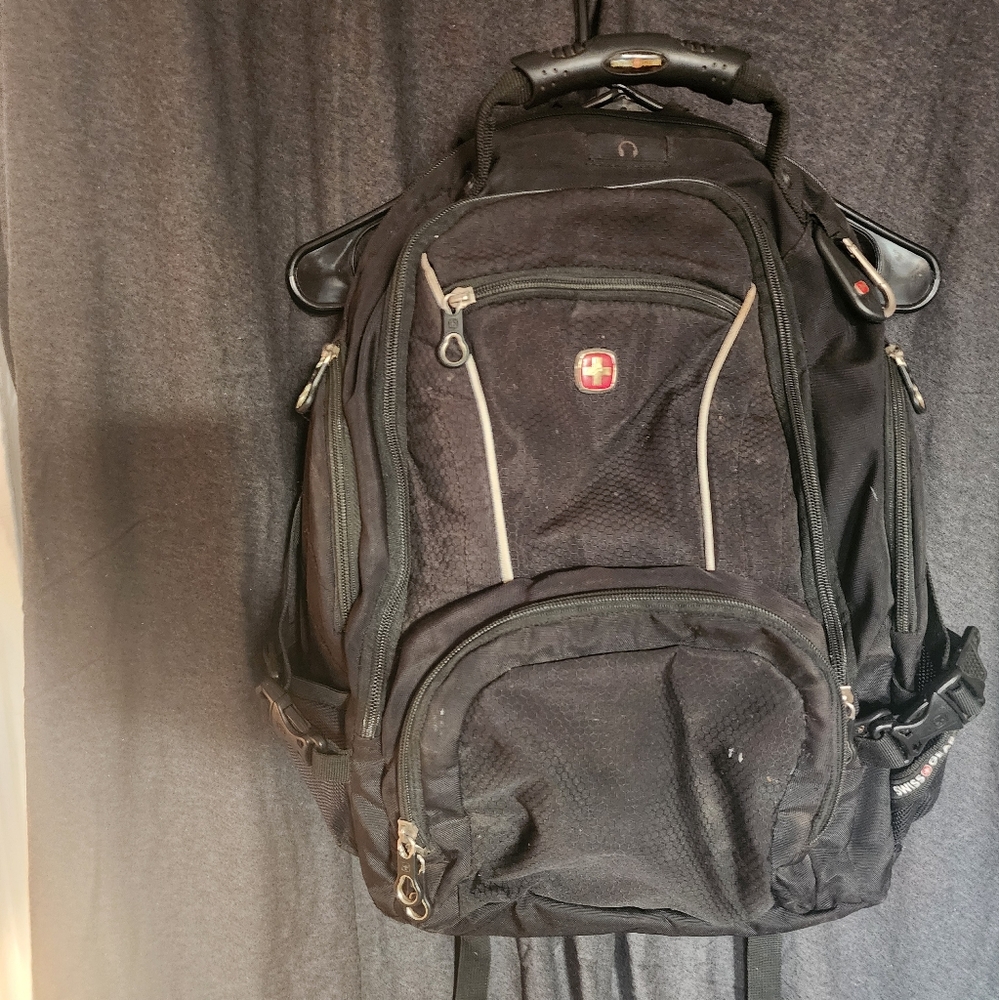 SwissGear Black Backpack Durable and Functional